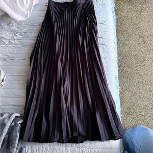 Elegant Black Pleated Skirt